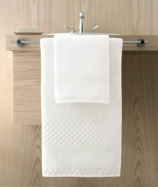 http://toweltest.myshopify.com/cdn/shop/products/Kassatex_MonogramTowels_Hotelier_White_grande.jpeg?v=1571438621