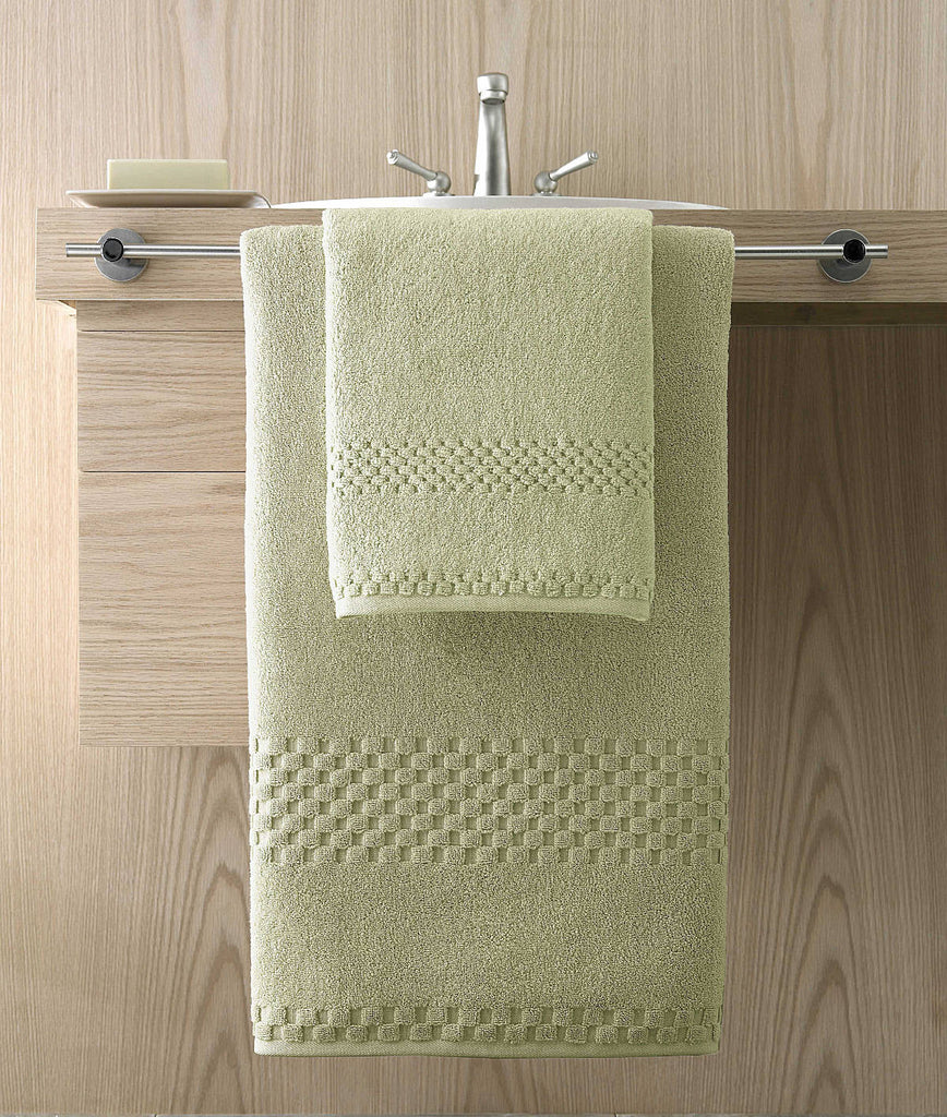 Kassatex Atelier 800-gram Bath Towel White